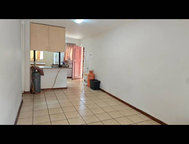 2 BEDROOM APARTMENT FOR SALE IN ANNLIN-WES